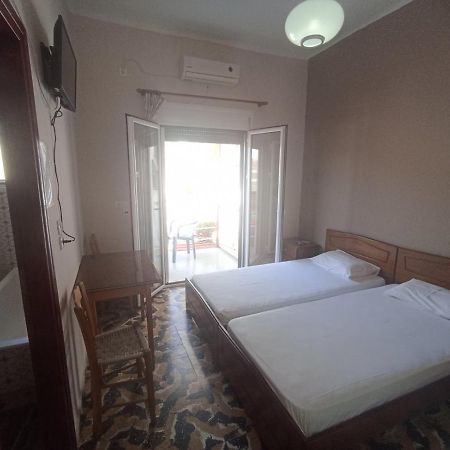 Rooms-Studio Anagnostou Loutra Aidhipsou Exteriör bild