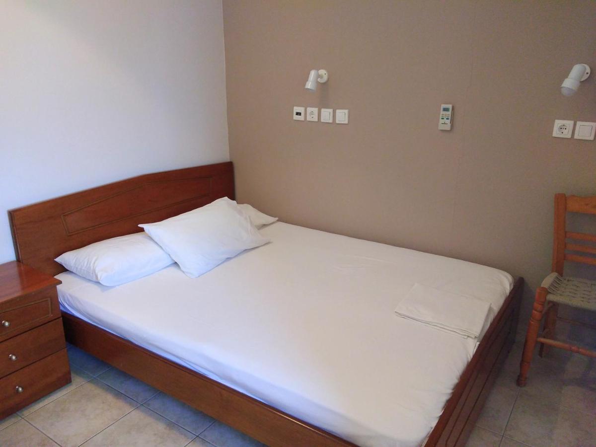 Rooms-Studio Anagnostou Loutra Aidhipsou Exteriör bild