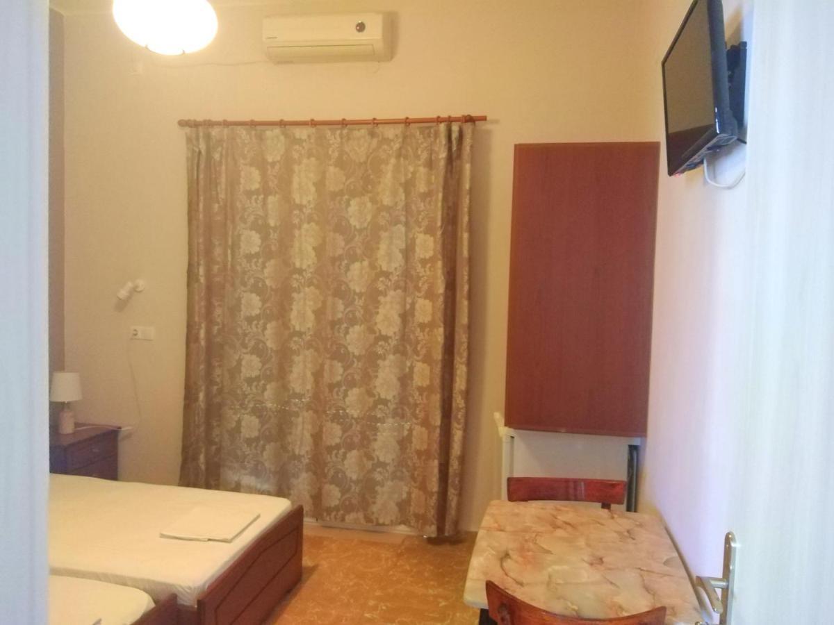 Rooms-Studio Anagnostou Loutra Aidhipsou Exteriör bild